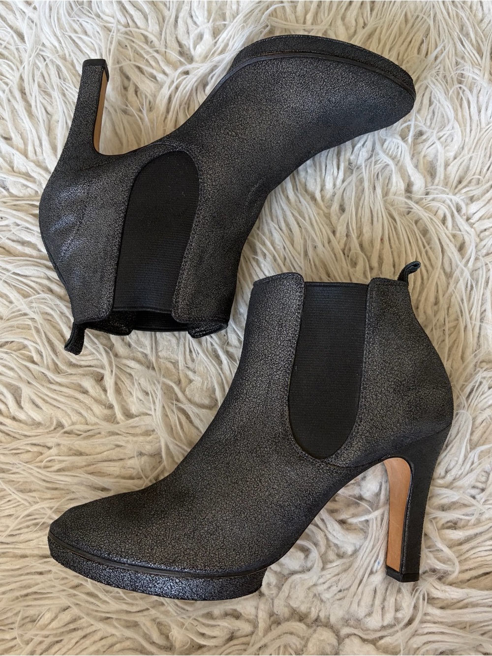 Repetto Paris Black Metallic Crackle Leather Heeled Chelsea Black Ankle Boots 41